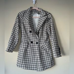 Houndstooth blazer.